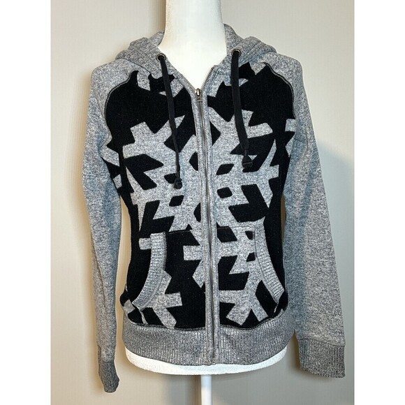 Aeropostale Women’s Snowflake Gray/black Warm Hoodie Jacket with Pockets Medium - Picture 1 of 7